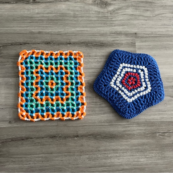 New Crochet Patriotic Star & Square Ruffle Doilies (Set of 2) - Picture 14 of 14